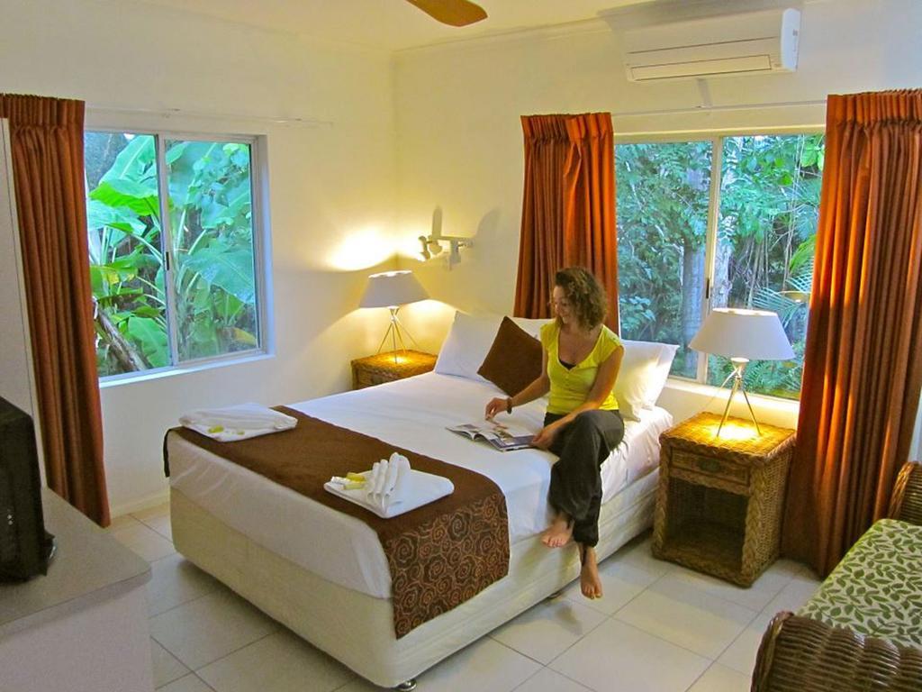 Villa Marine Holiday Apartments Cairns Yorkeys Knob Eksteriør bilde
