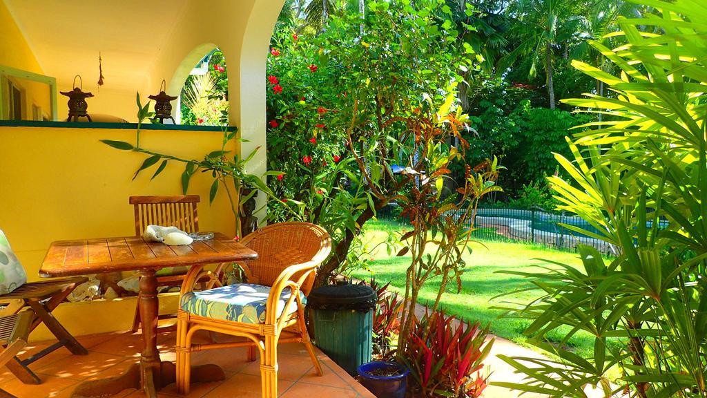 Villa Marine Holiday Apartments Cairns Yorkeys Knob Rom bilde